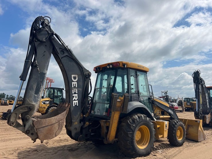 2018-deere-410l-image-4