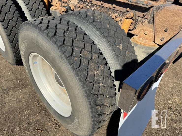 2009-kenworth-t800-image-56