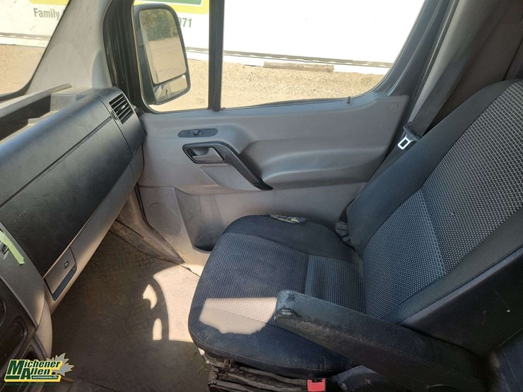 2013-mercedes-benz-sprinter-3500-image-13
