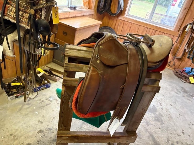 english-dressage-saddle-image-2