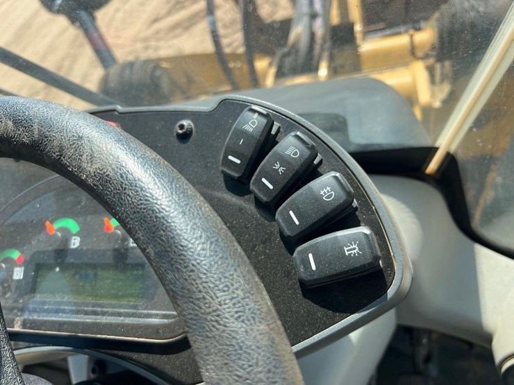 2021-caterpillar-908m-image-37