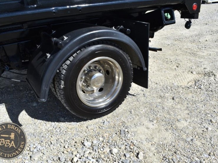 2017-ford-f550-image-40