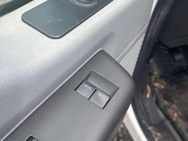 2015-ford-f350-sd-image-35