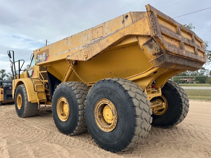 caterpillar-740b-image-2