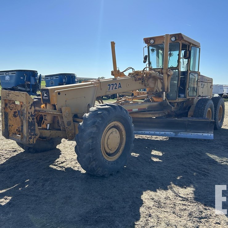 DEERE 772A