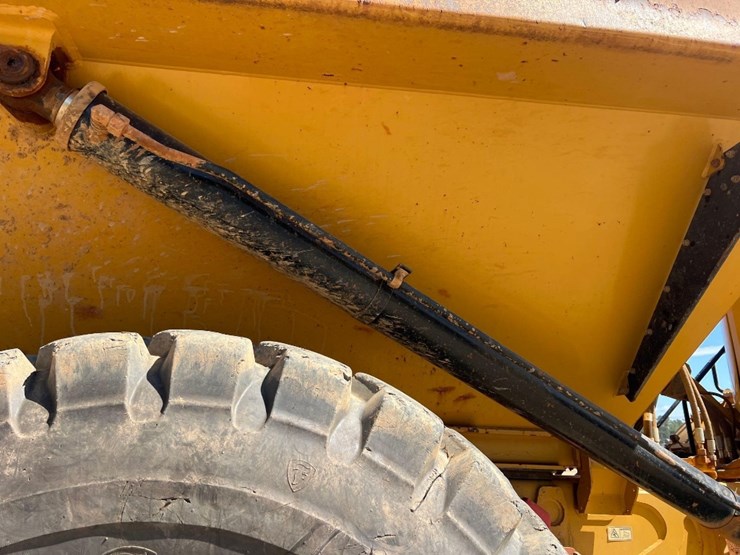 caterpillar-740b-image-28