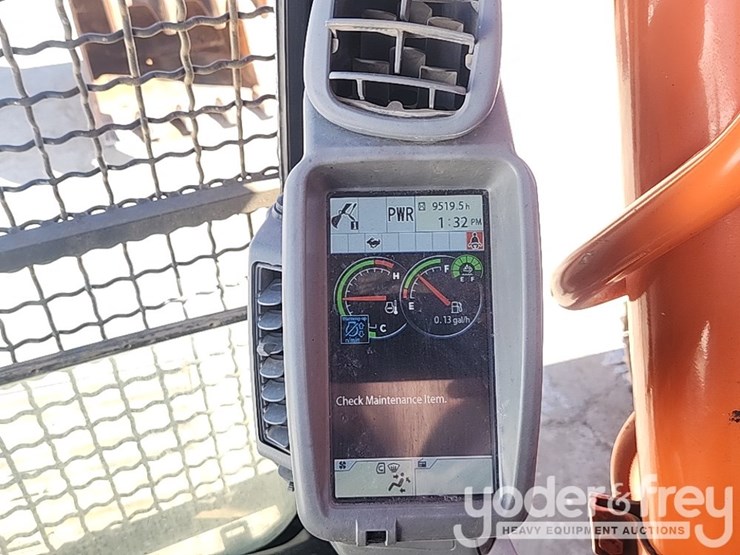 2015-hitachi-zx300-lc-6-image-33