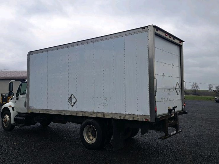 2007-international-durastar-4300-image-2