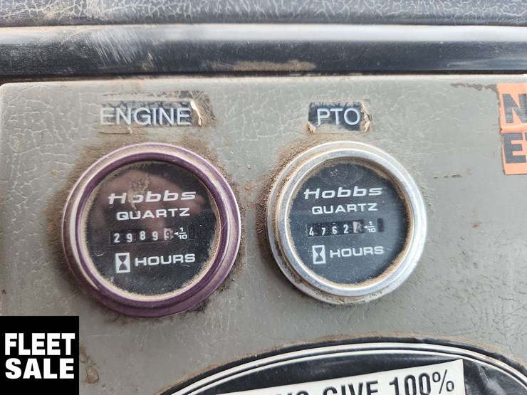 2001-freightliner-fl80-image-21