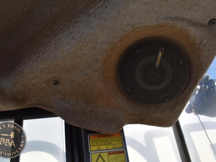 2011-caterpillar-908h-image-49