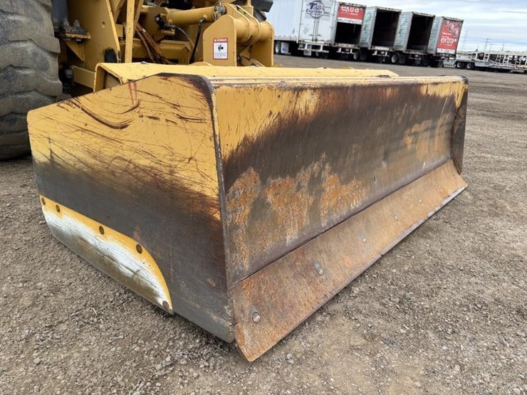 2012-deere-210lj-image-17