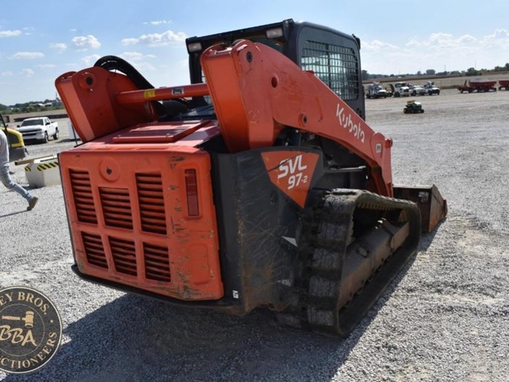 2021-kubota-svl97-2-image-31