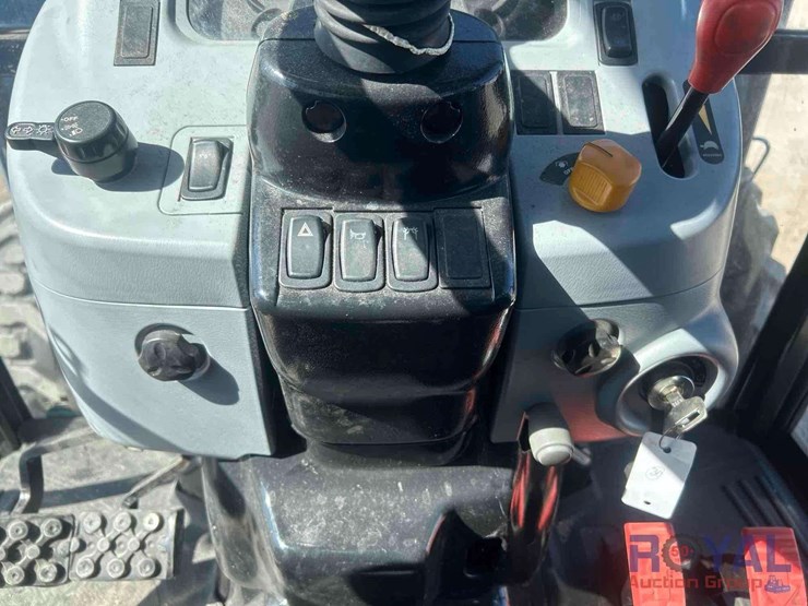 new-holland-boomer-47-image-20