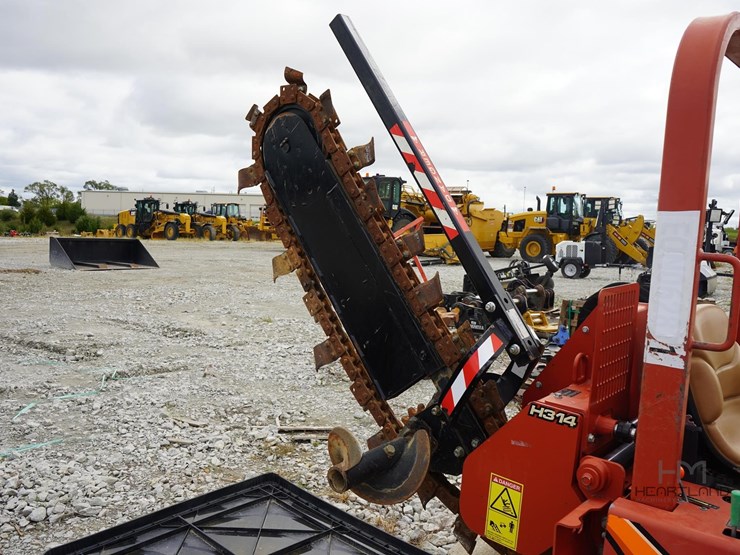 2017-ditch-witch-rt45-image-13
