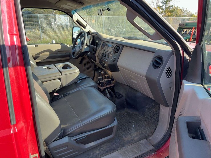 2008-ford-f550-image-25