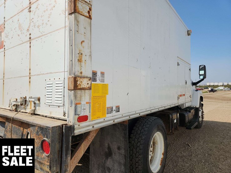 2005-gmc-topkick-c7500-image-41