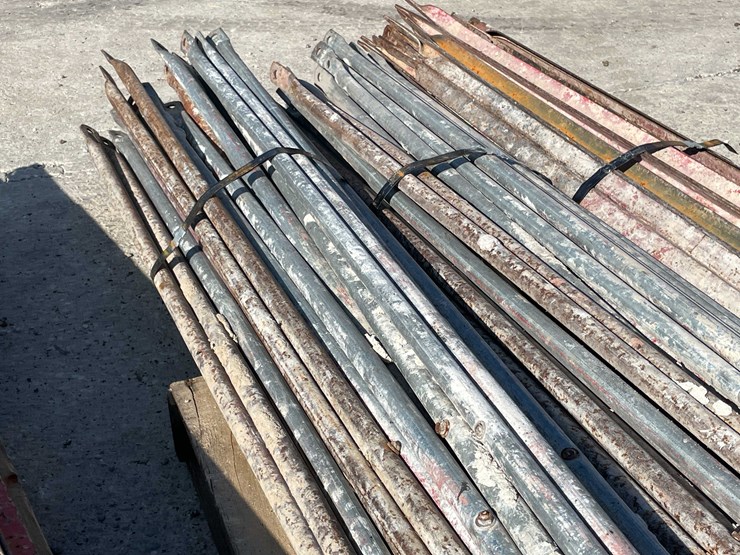 #1955-•-bundle-of-(20)-scaffolding-x-braces-image-5