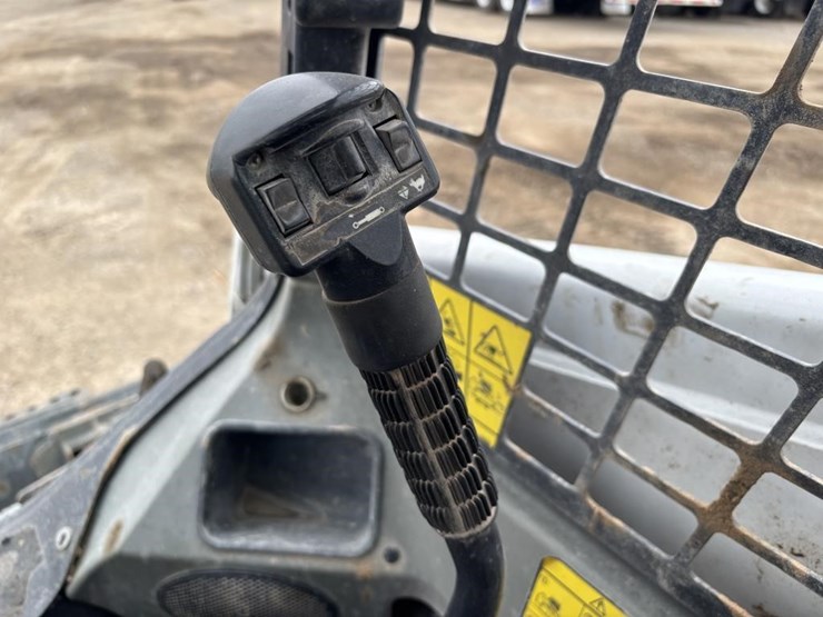 2021-bobcat-s450-image-24