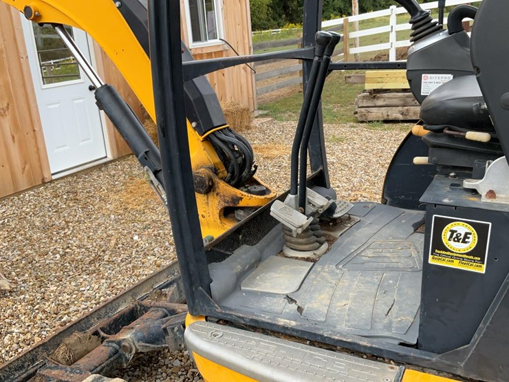 2017-jcb-8029cts-image-9