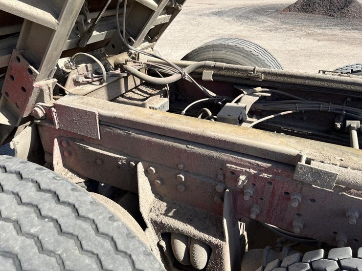 ford-ltls9000-image-22