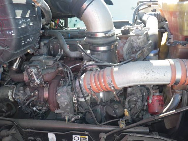2015-peterbilt-579-image-17