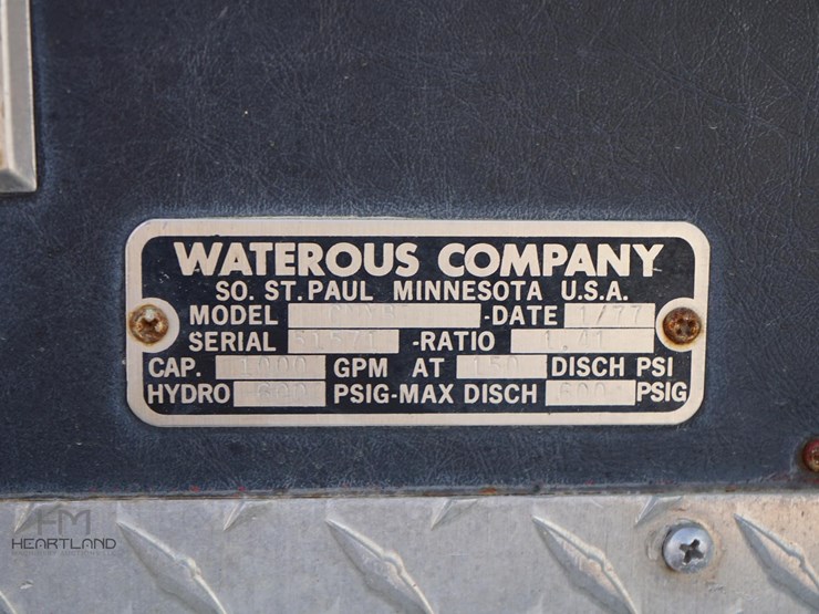 1977-ford-900-image-9