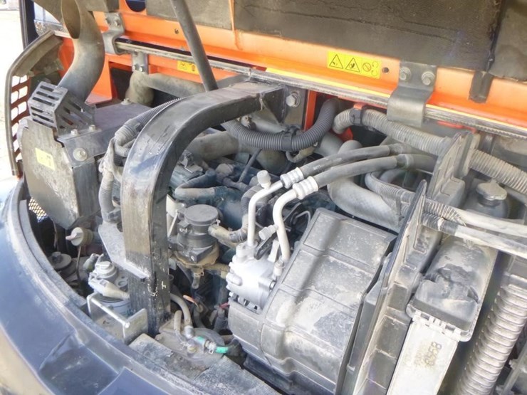 2017-kubota-kx080-image-31
