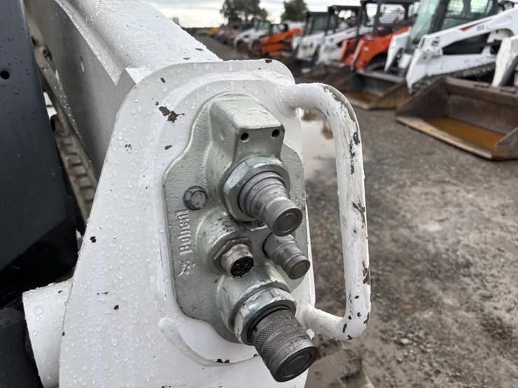 2021-bobcat-t770-image-13