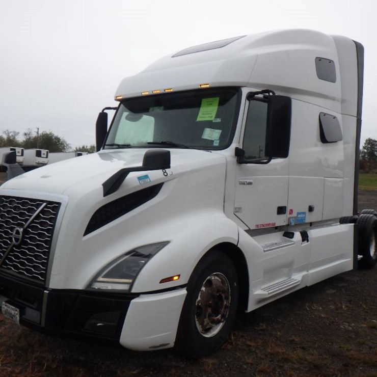 2019 VOLVO VNL 760