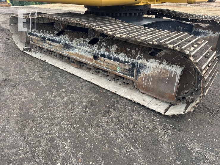 2021-caterpillar-320gc-image-23