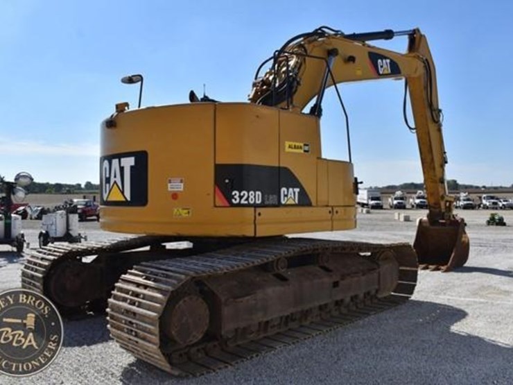 2015-caterpillar-328d-lcr-image-29