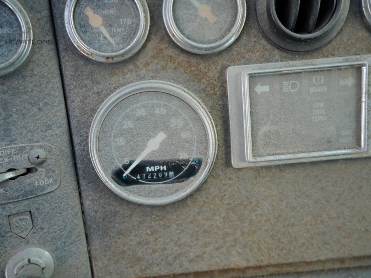 1987-ford-l9000-image-8