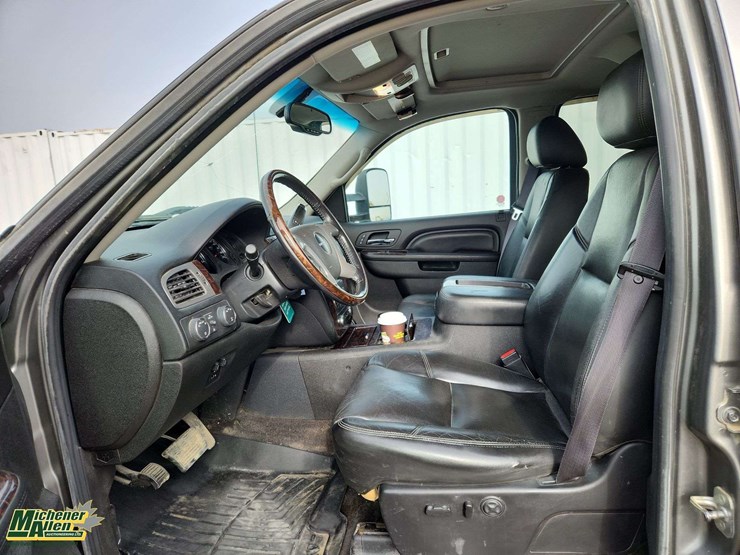 2012-gmc-sierra-2500hd-image-16