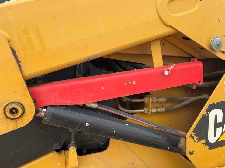 2019-caterpillar-259d-image-27