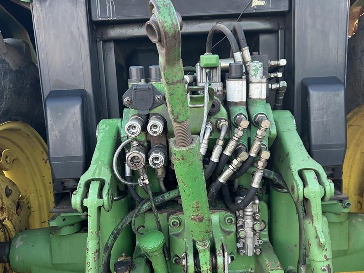 john-deere-6400-image-35