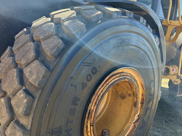 2003-deere-824j-image-12