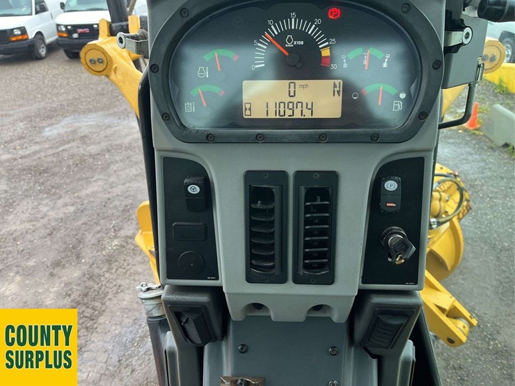 2015-caterpillar-160m-awd-image-7