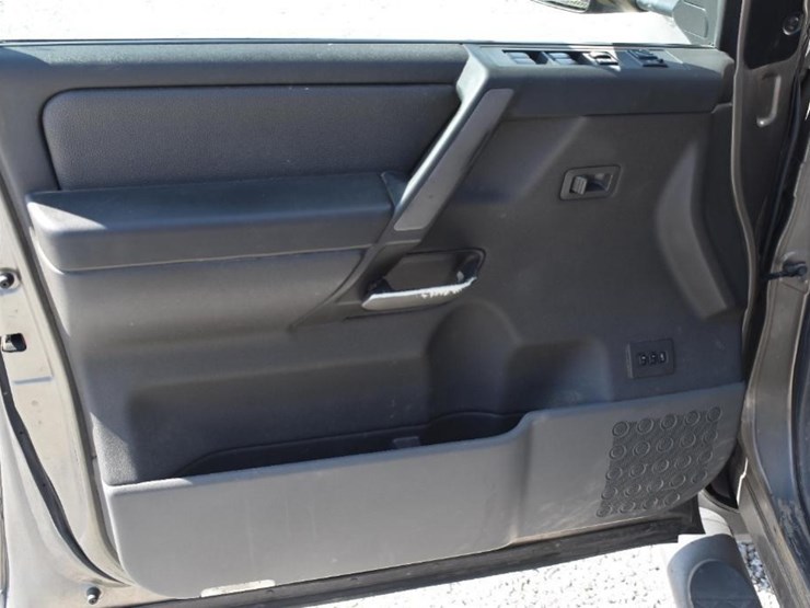 2006-nissan-titan-image-19