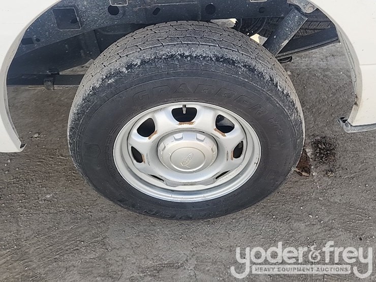 2020-ford-f150-image-11