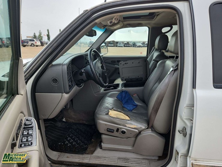 2004-gmc-yukon-xl-image-15