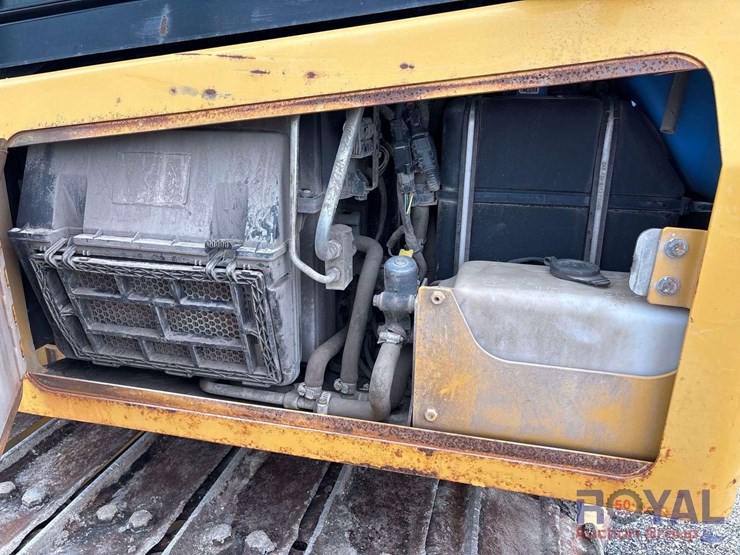2020-caterpillar-d5k2-lgp-image-28