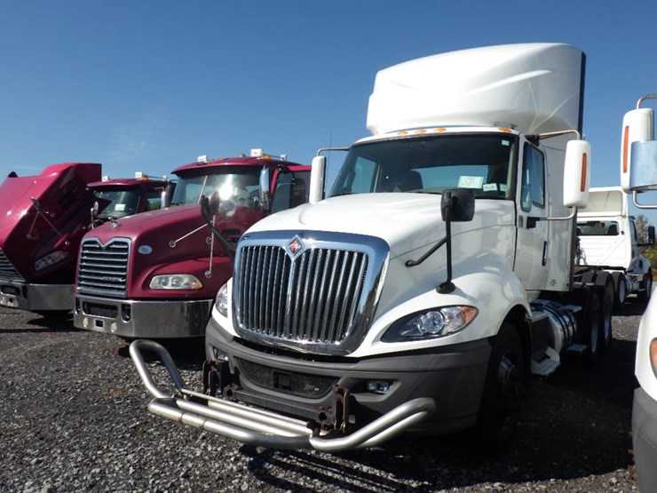 international-prostar-image-1