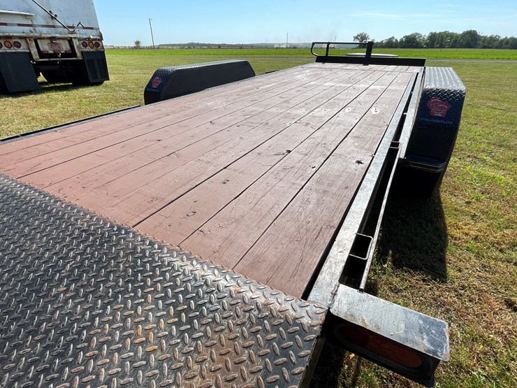 #1668-•-2018-road-warrior-tandem-axle-tilt-trailer-image-19