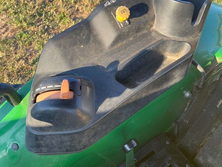2018-john-deere-5055e-image-34