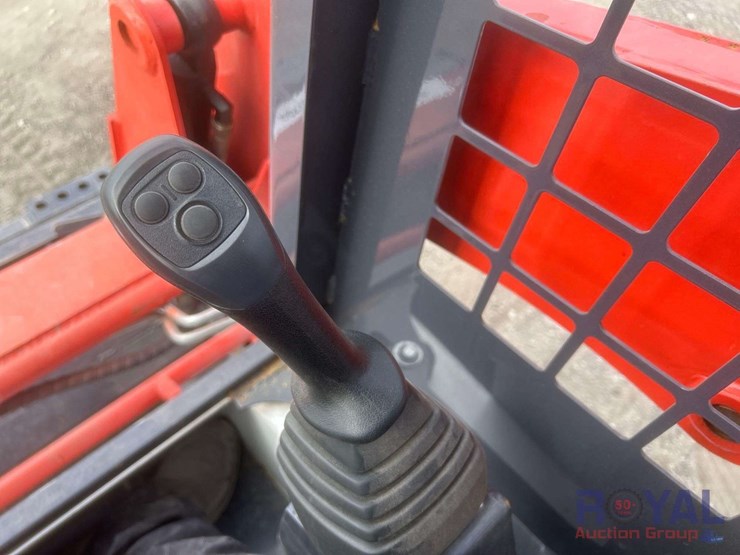 2025-ggma-gm670-compact-track-loader-skid-steer-image-26