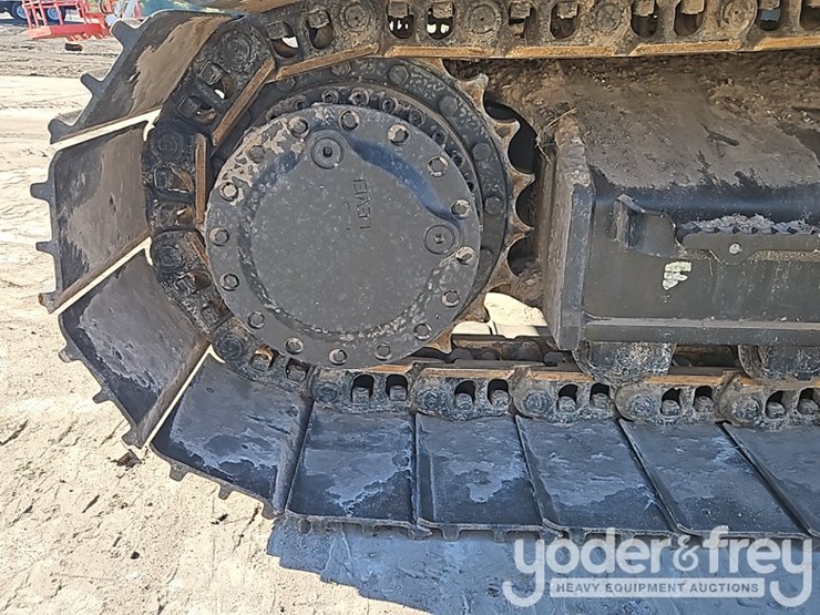 2019-caterpillar-320-image-9