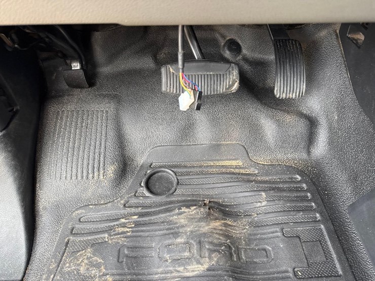 2019-ford-f550-xl-image-29