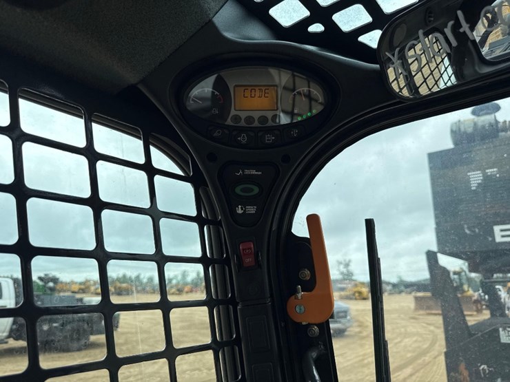 2016-bobcat-t770-image-28