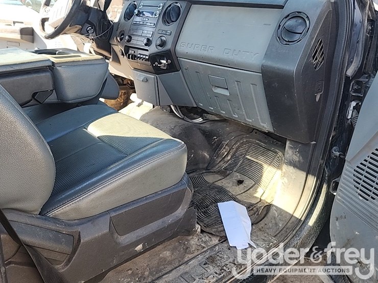 2016-ford-f350-xl-image-18