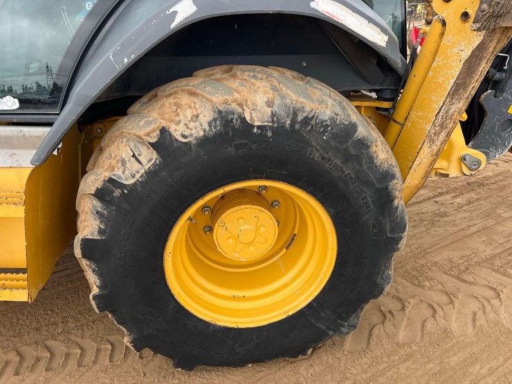 2017-deere-410l-image-10